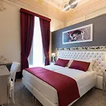 게스트하우스 Luxury Liberty House - & 4*