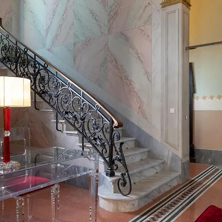 Luxury Liberty House Альгеро