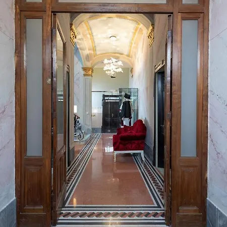 Гостевой дом Luxury Liberty House *