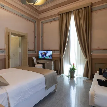 Гостевой дом Luxury Liberty House *