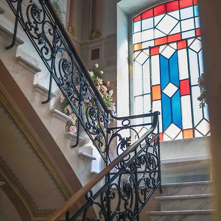 Luxury Liberty House - & Πανσιόν 4*