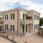 Konukevi Luxury Liberty House - &
