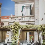 Luxury Liberty House - & 4*